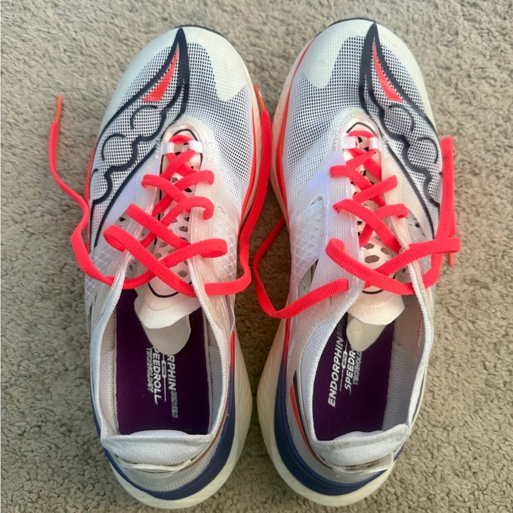 saucony endorphin elite